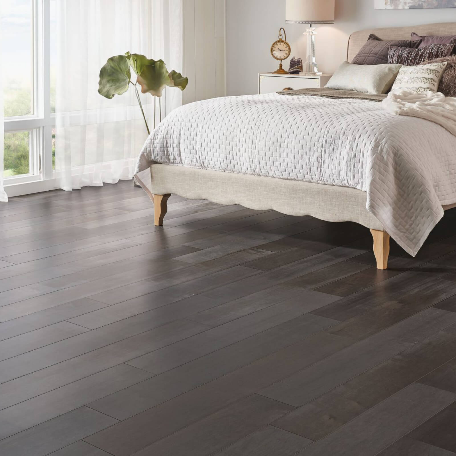 Solid or Engineered Hardwood | Signature Flooring, Inc